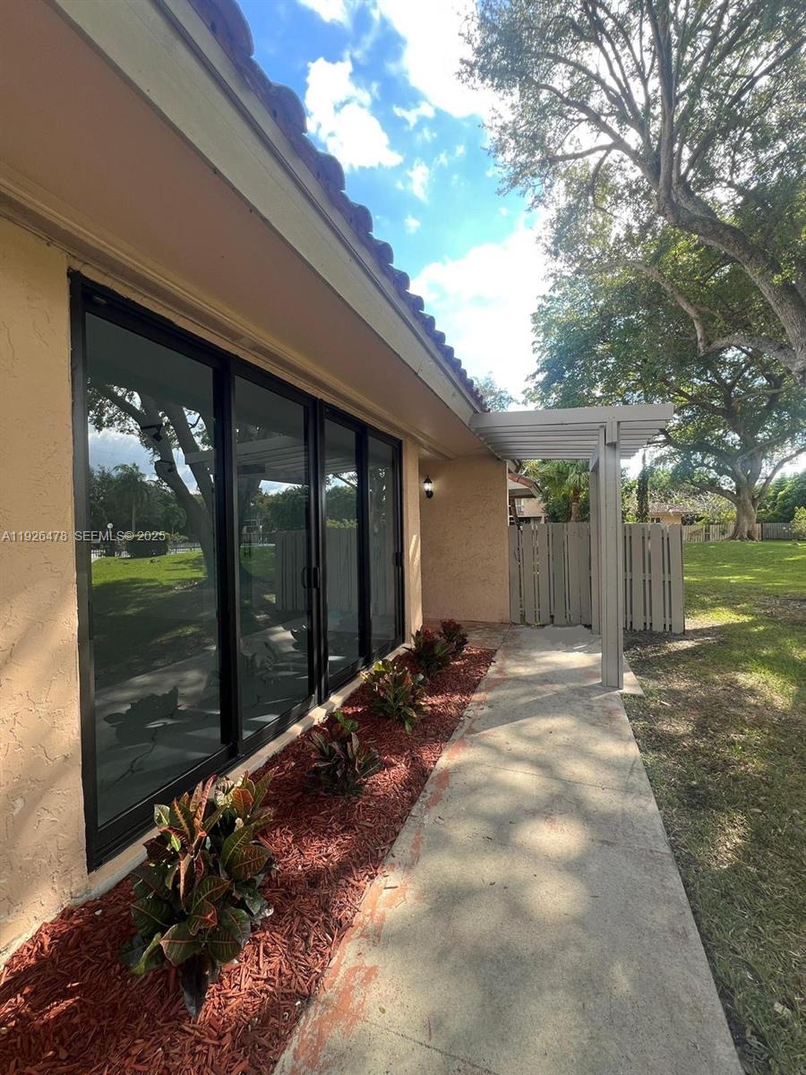 TOWNHOUSES OF THE CALIF C - Residential