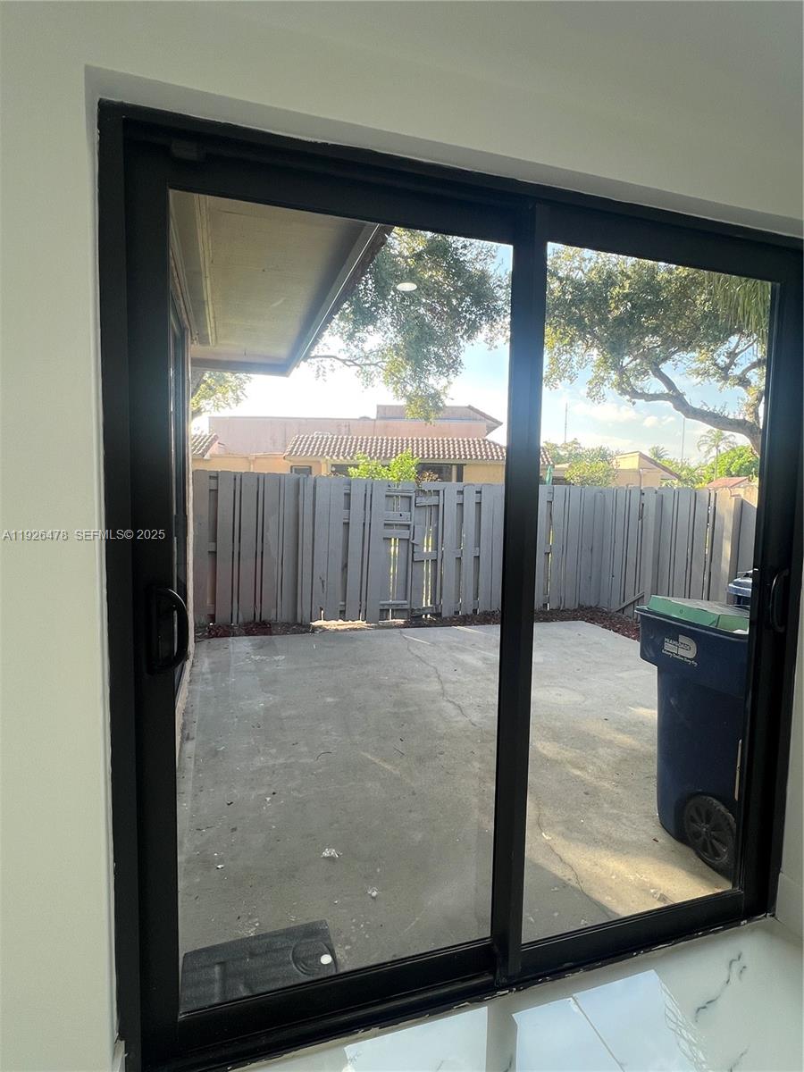 TOWNHOUSES OF THE CALIF C - Residential