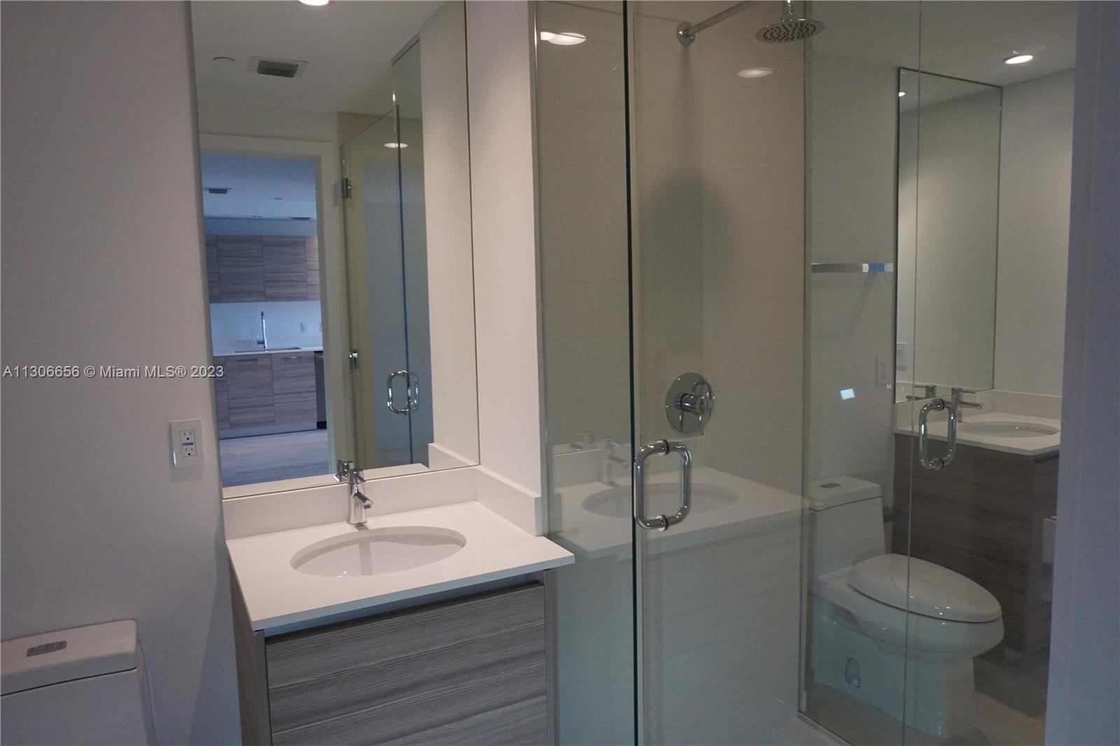 HYDE MIDTOWN - Residential Lease