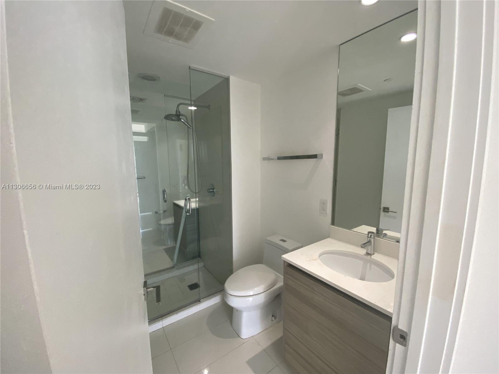 HYDE MIDTOWN - Residential Lease
