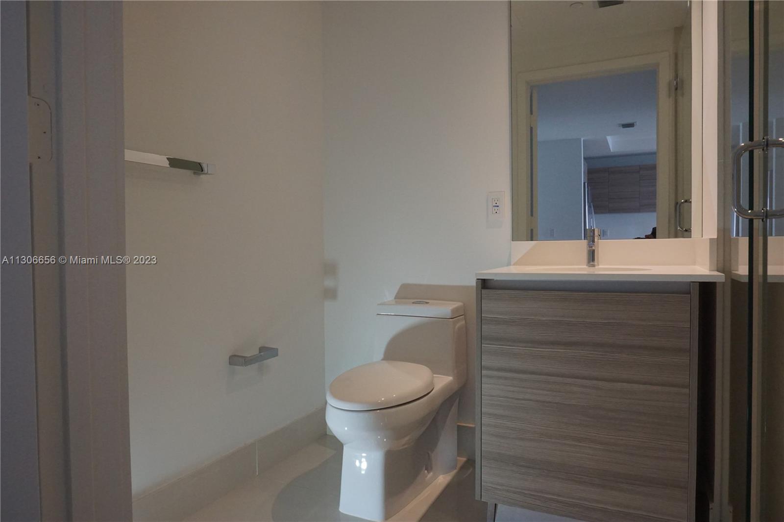 HYDE MIDTOWN - Residential Lease