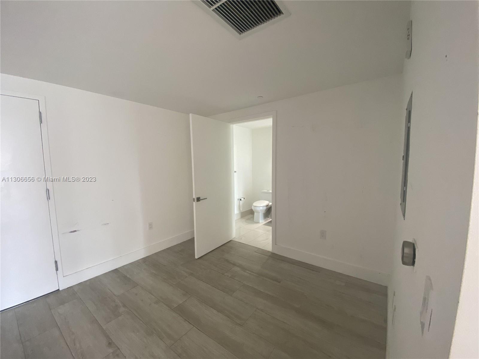 HYDE MIDTOWN - Residential Lease