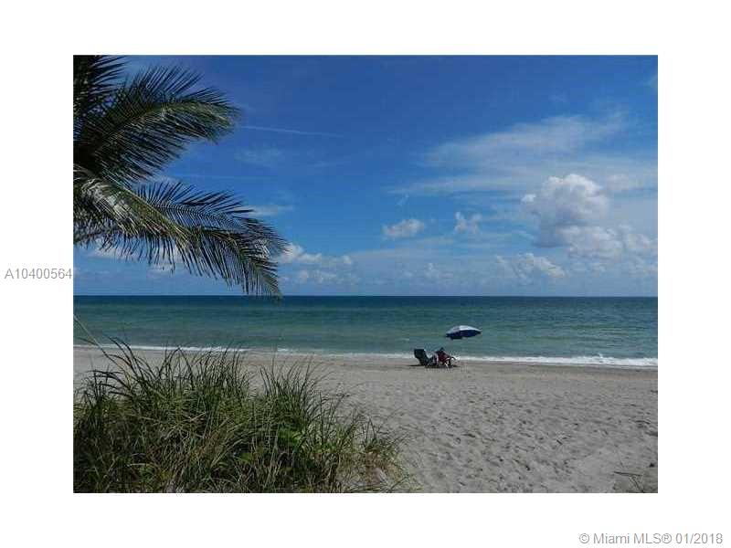 HOLLYWOOD LITTLE RANCHES - Residential