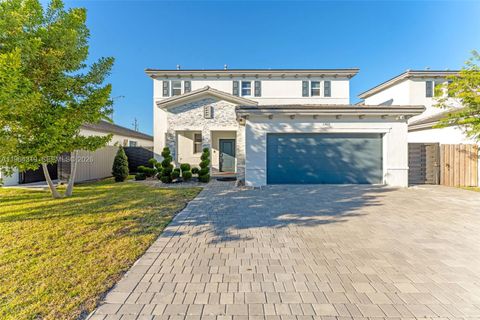 13611 SW 184th Ter Miami FL 33177