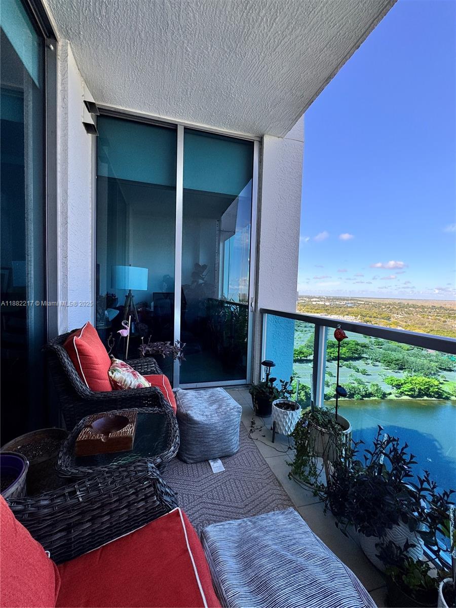 TAO SAWGRASS CONDOMINIUM - Residential