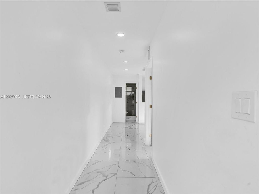 Photo of Hollywood, FL 33023 (MLS # A12025025)
