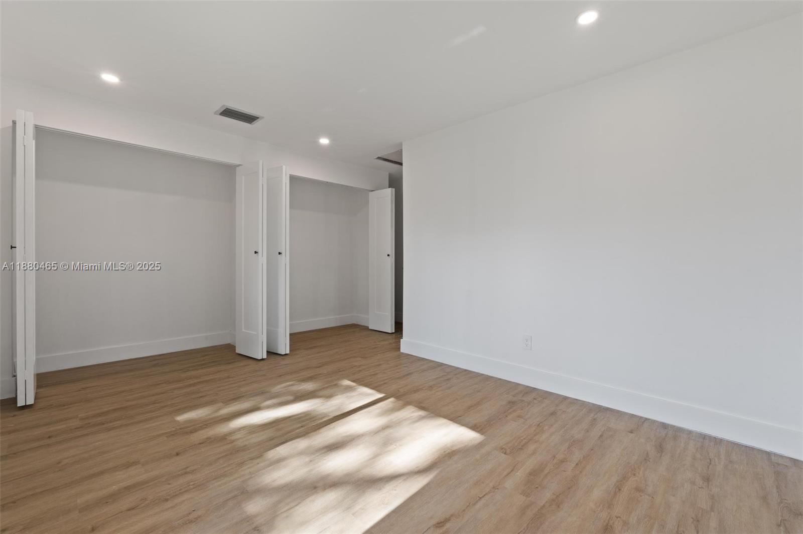 1516 SW 30th Ter