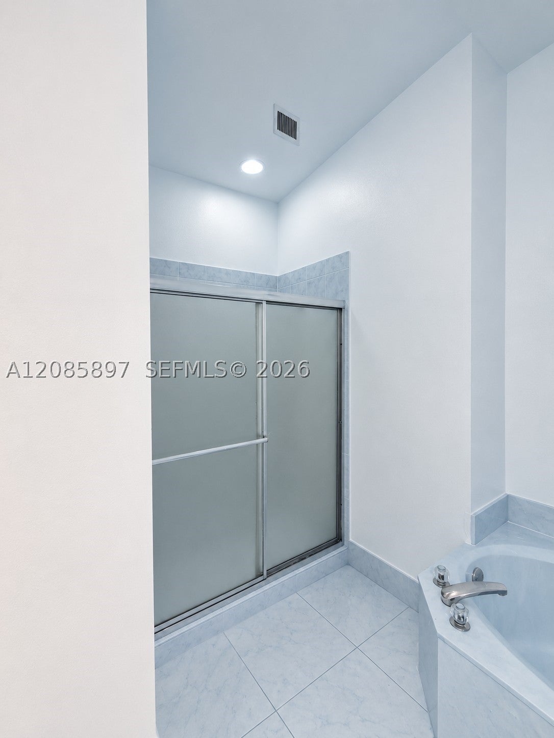 3071 La Mirage Dr, Lauderhill, FL, 33319/$340,000 4 3071 La Mirage Dr