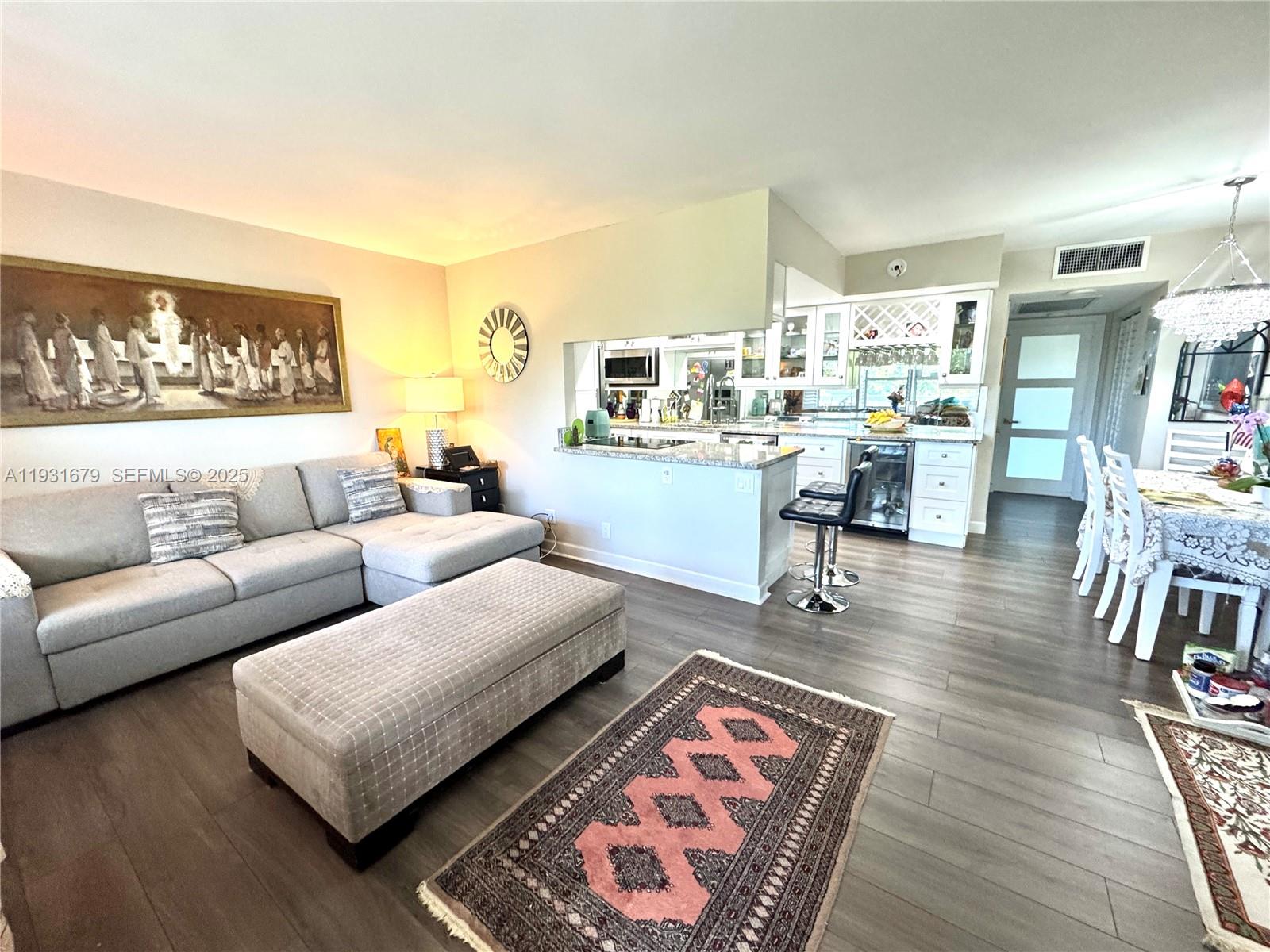 3205 Portofino Pt J4