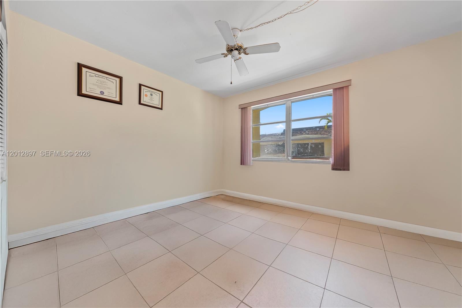 LAKEWOOD VILLAS CONDO - Residential