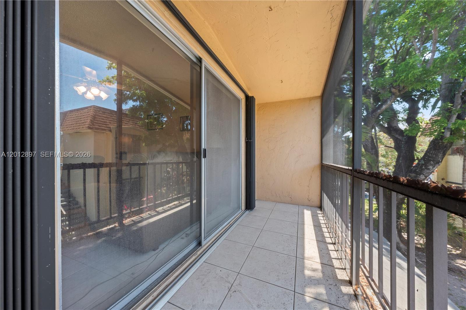LAKEWOOD VILLAS CONDO - Residential