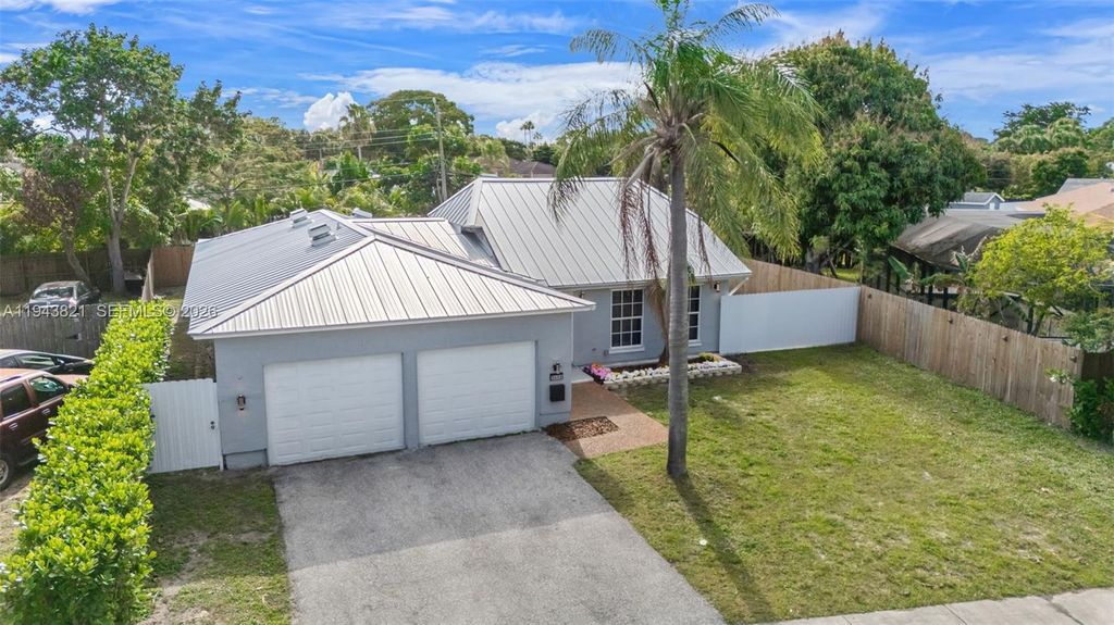 Photo of 3604 Boulevard Chatelaine, Delray Beach, FL 33445 (MLS # A11943821)