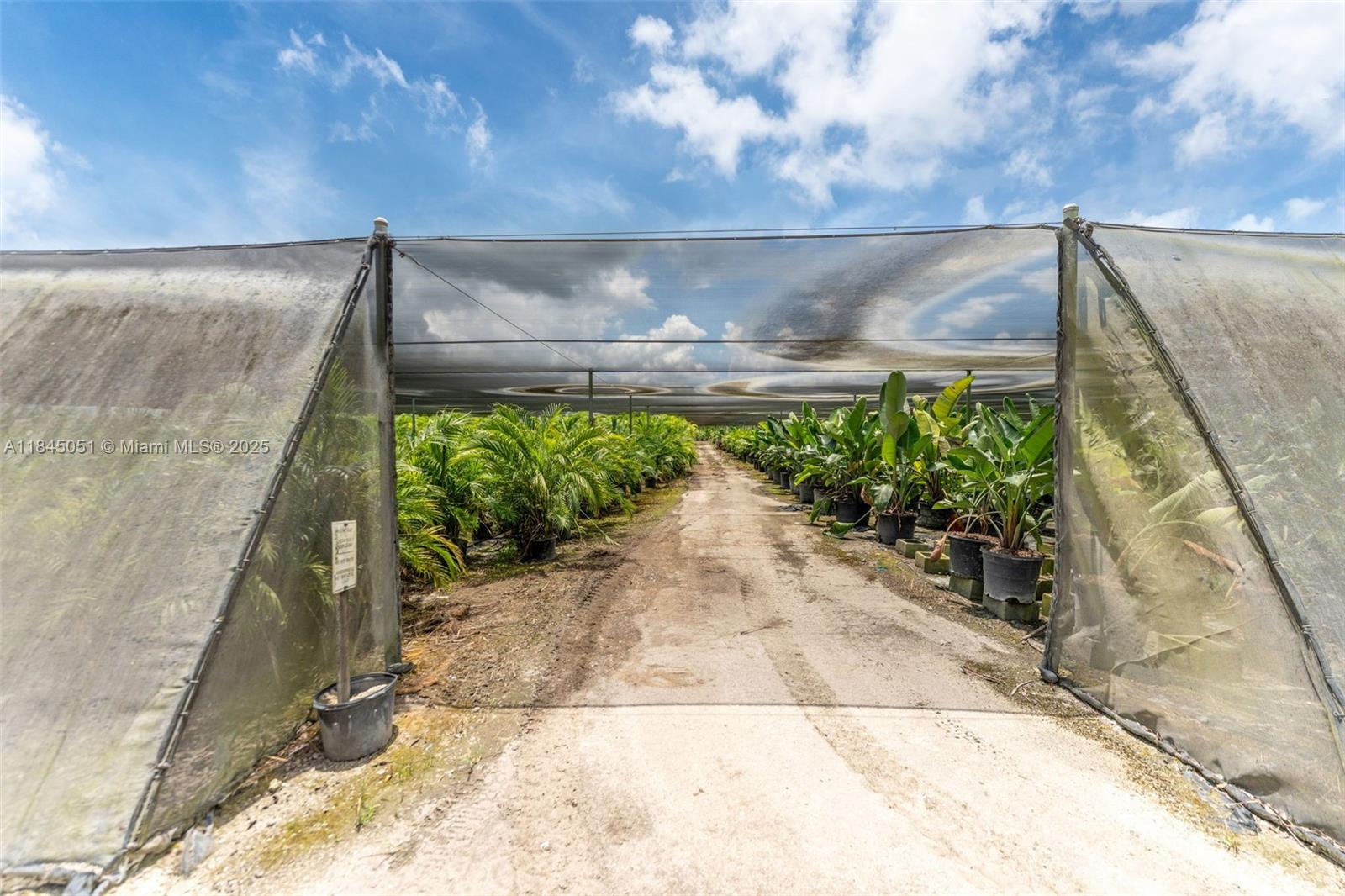 KROME AVE 27.61 ACRE LAND - Land