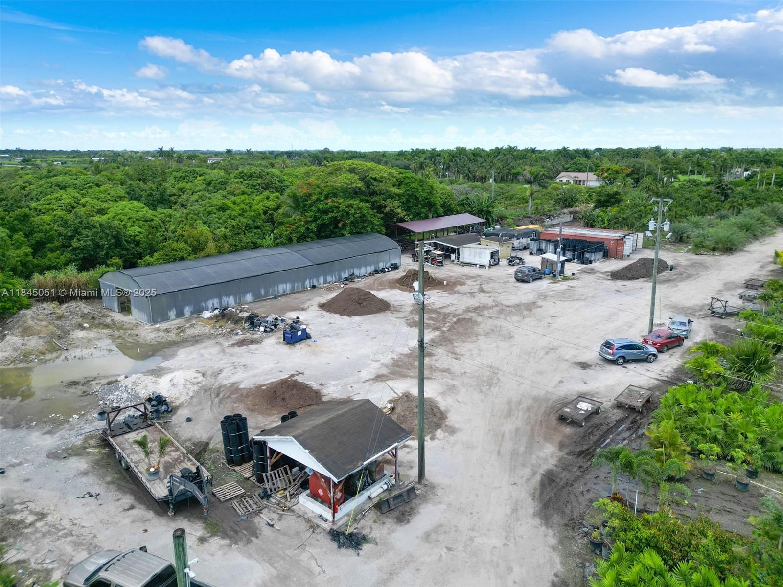 KROME AVE 27.61 ACRE LAND - Land