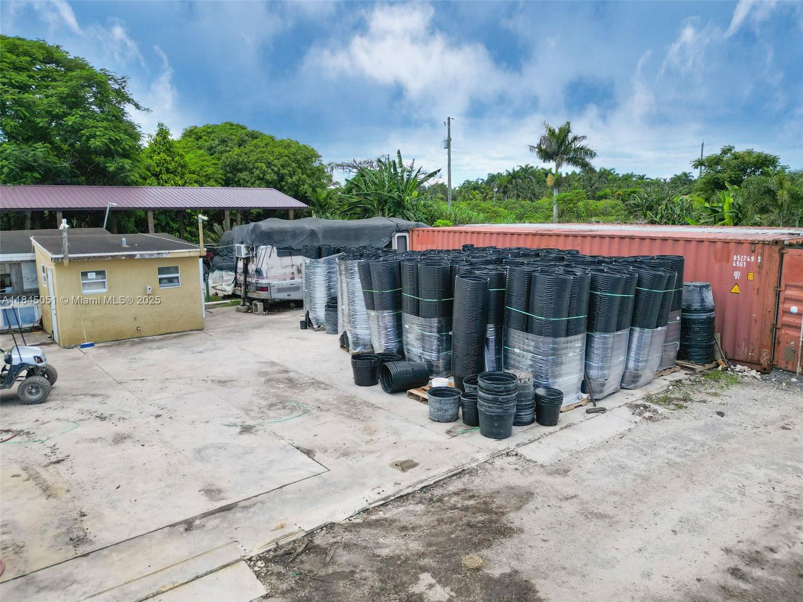 KROME AVE 27.61 ACRE LAND - Land