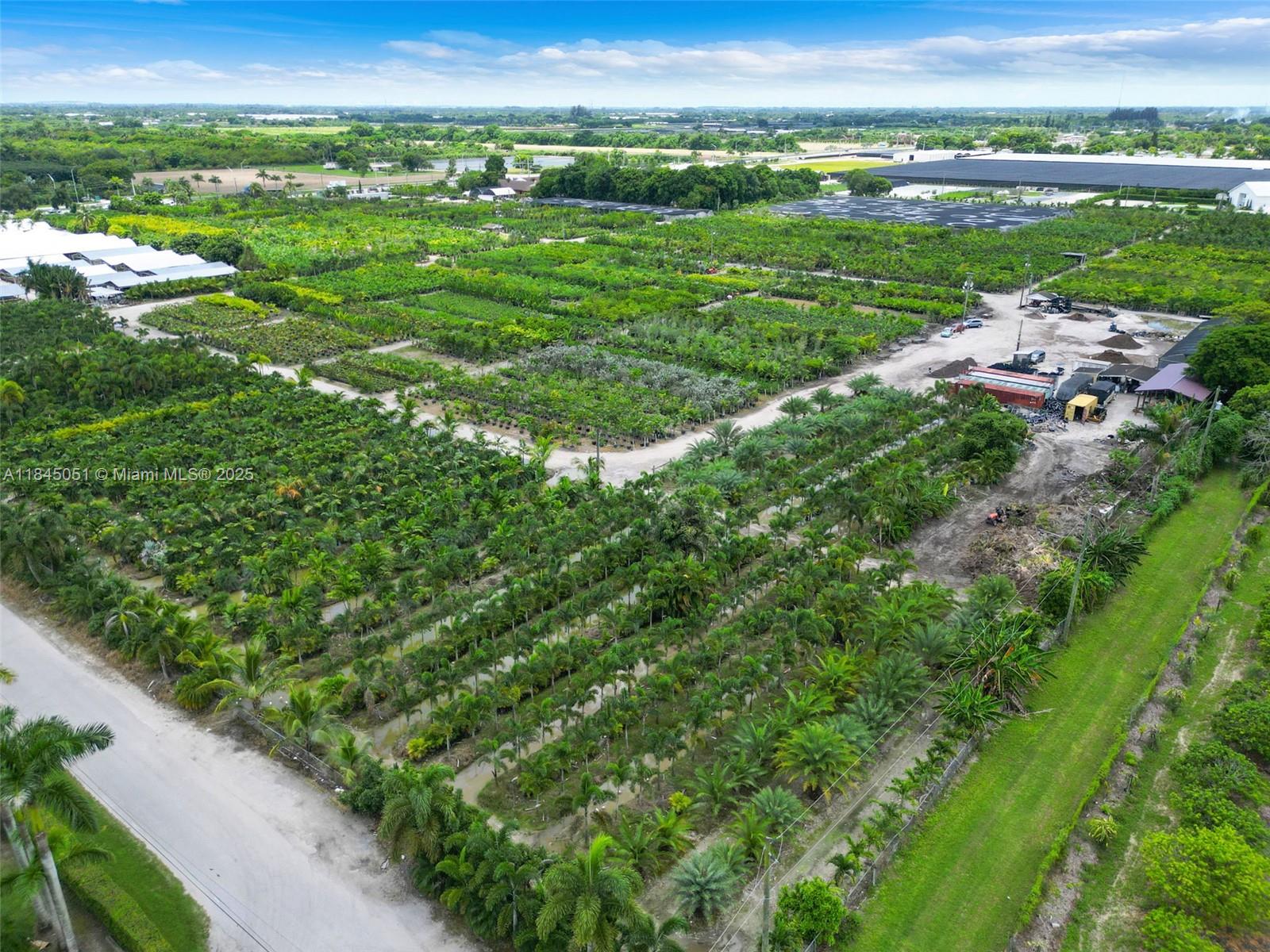 KROME AVE 27.61 ACRE LAND - Land