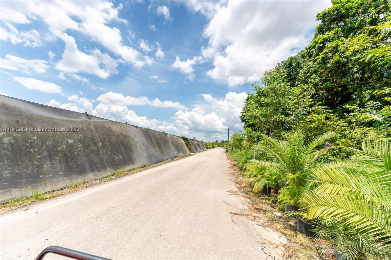 KROME AVE 27.61 ACRE LAND - Land