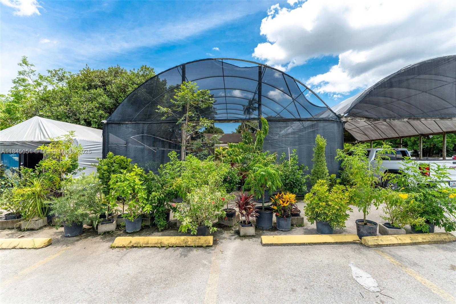 KROME AVE 27.61 ACRE LAND - Land