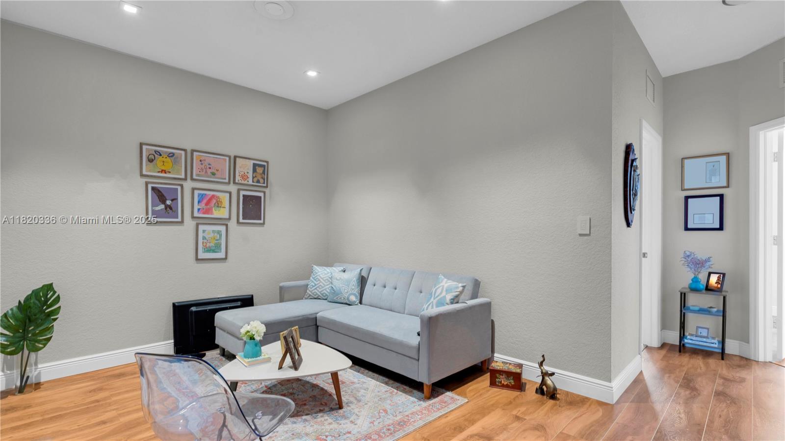 COURTS AT TUSCANY - Residential