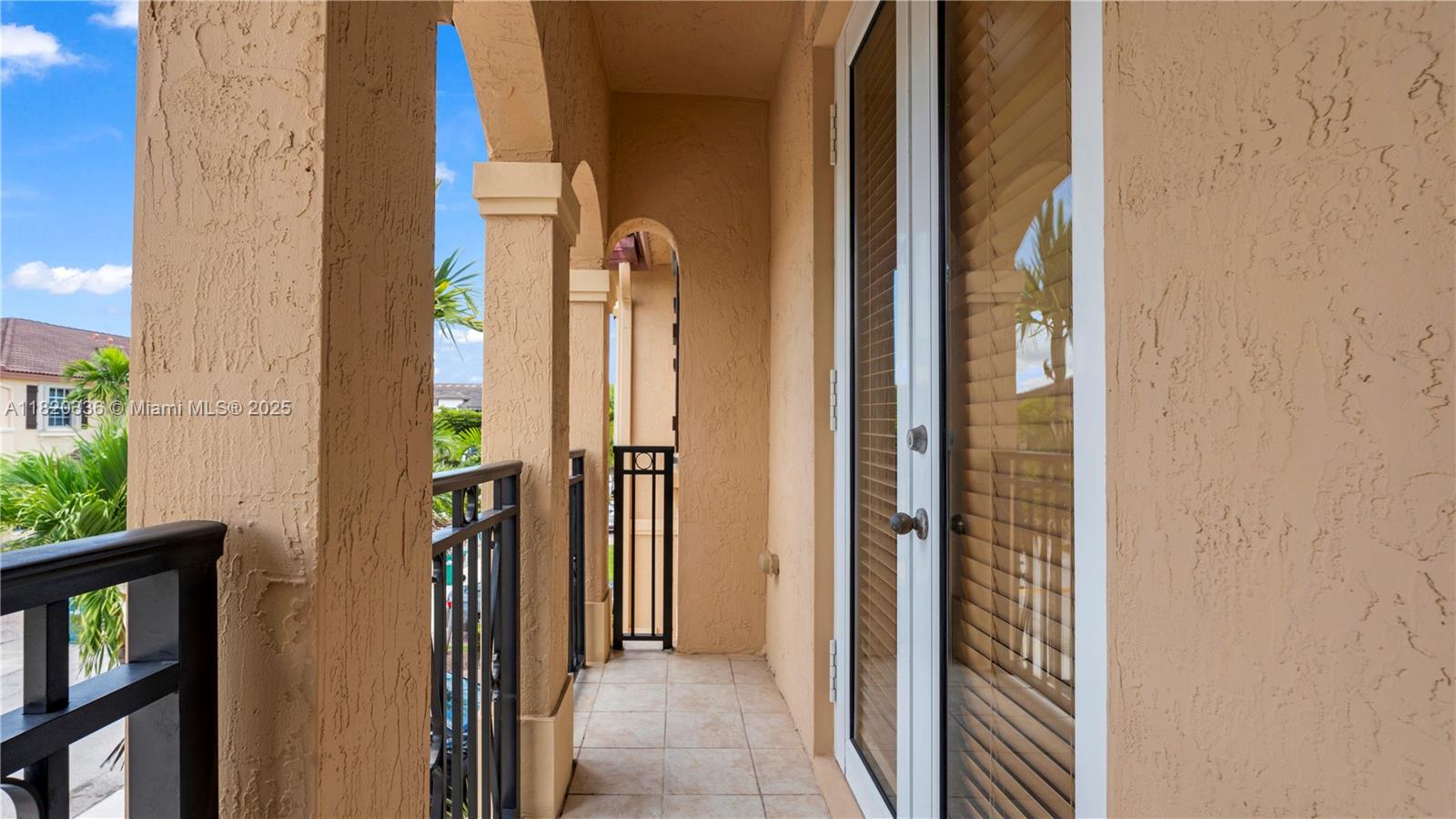 COURTS AT TUSCANY - Residential