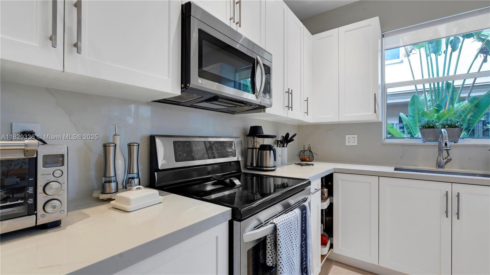 COURTS AT TUSCANY - Residential