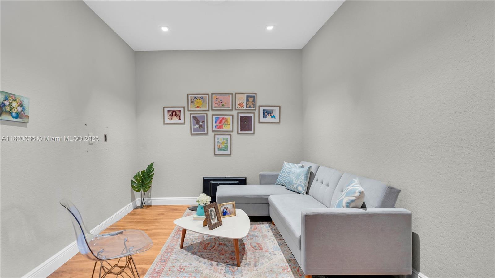 COURTS AT TUSCANY - Residential