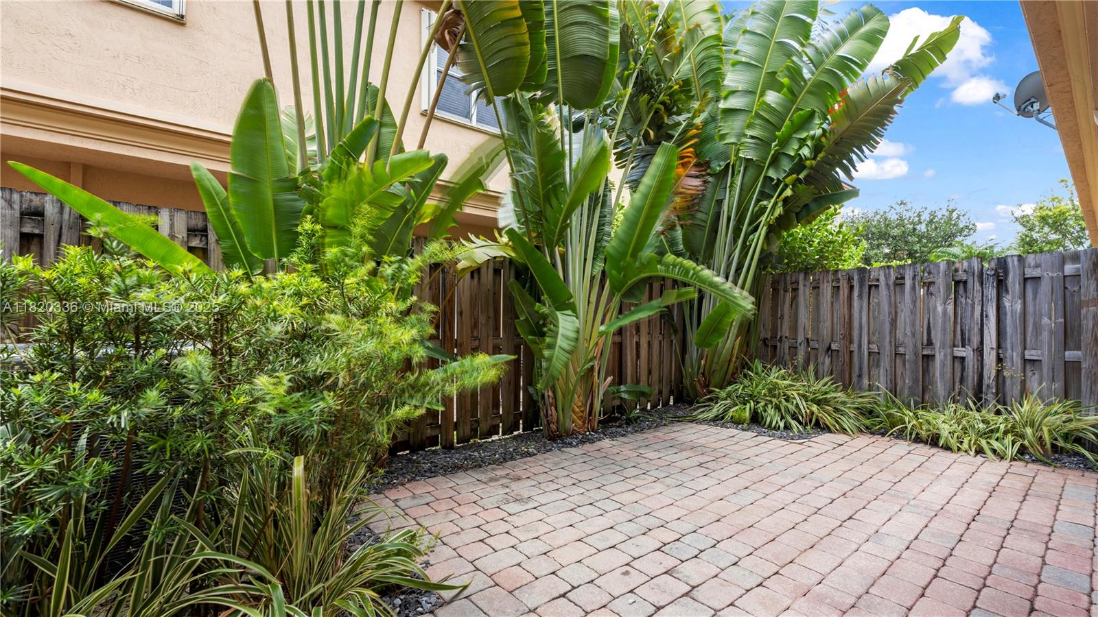 COURTS AT TUSCANY - Residential