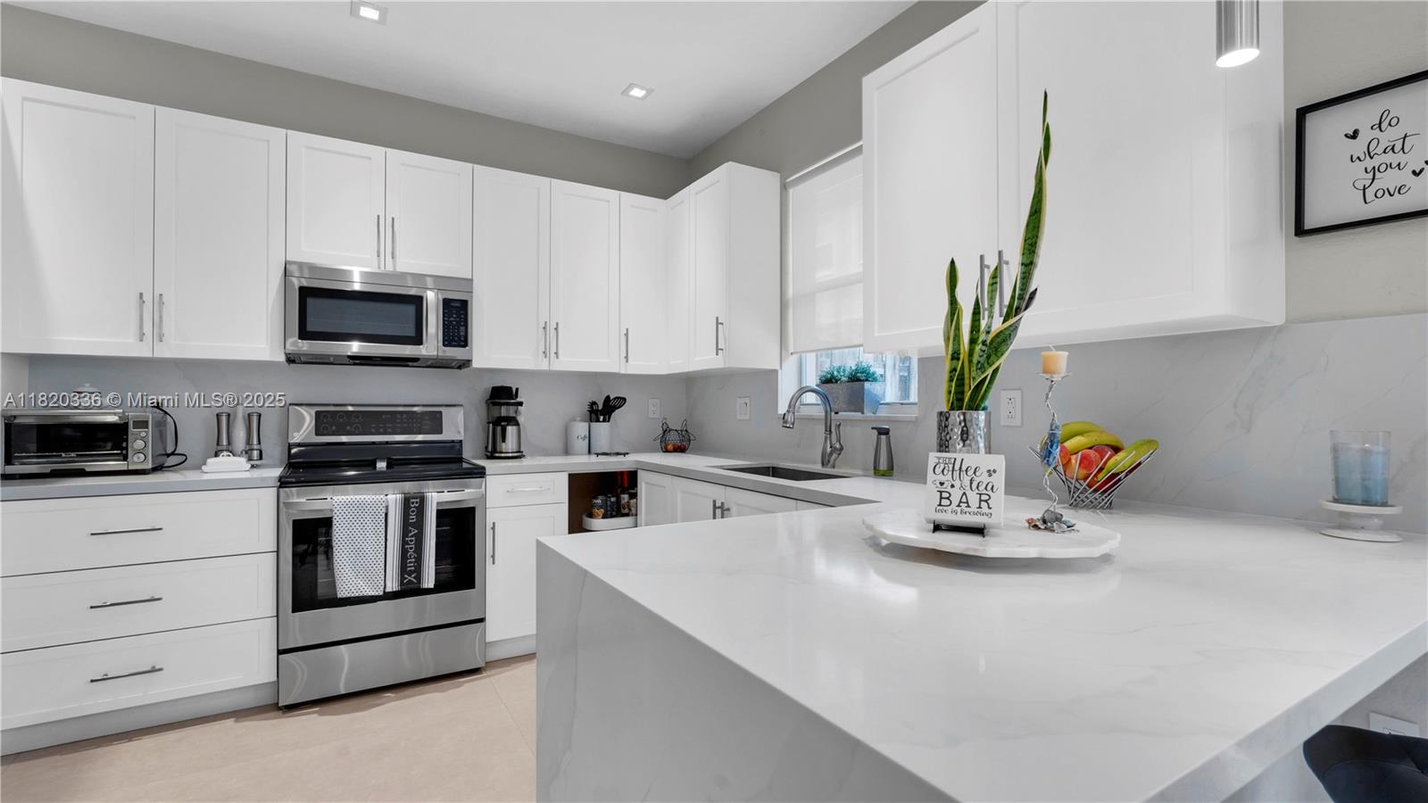 COURTS AT TUSCANY - Residential