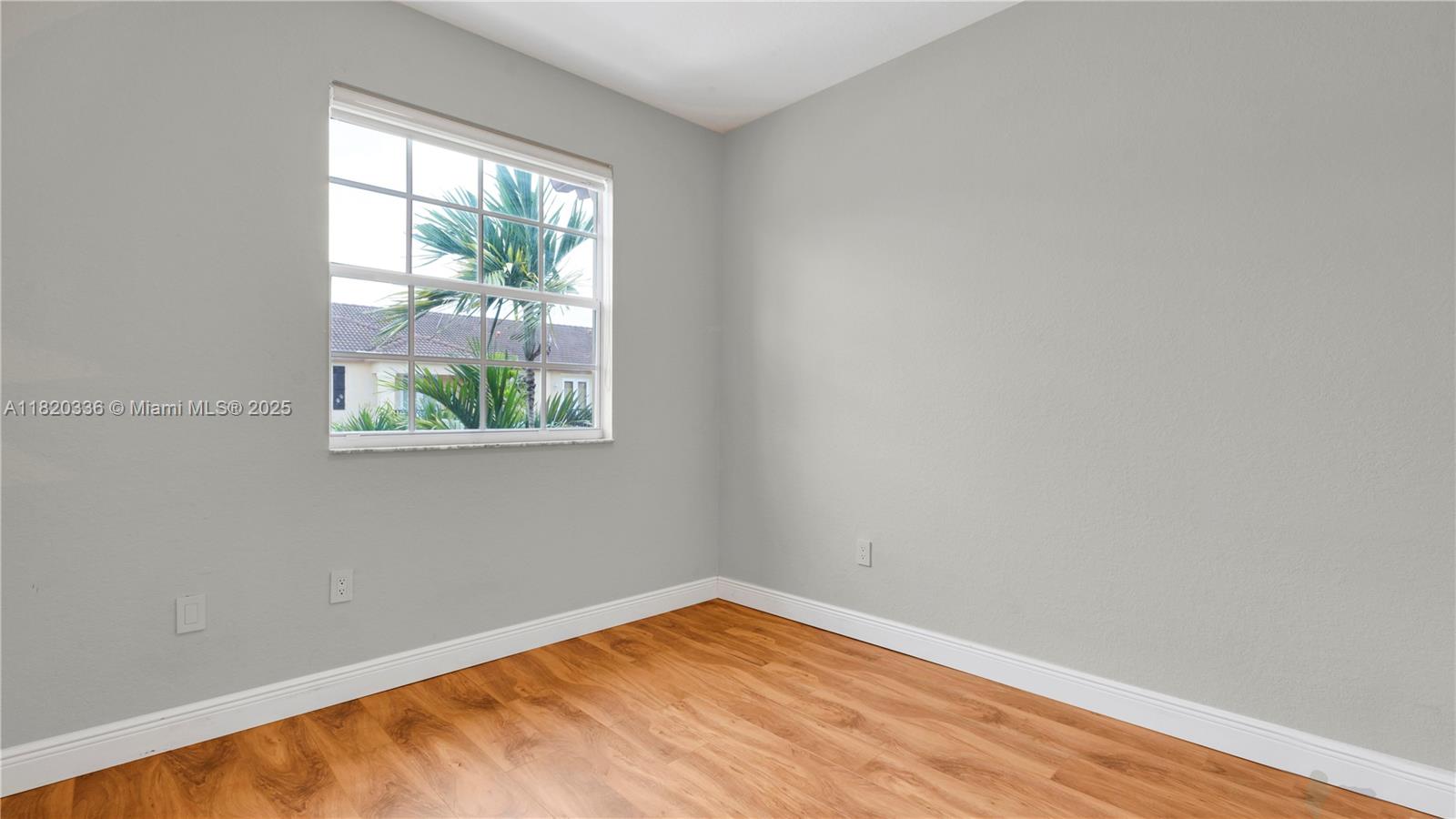 COURTS AT TUSCANY - Residential