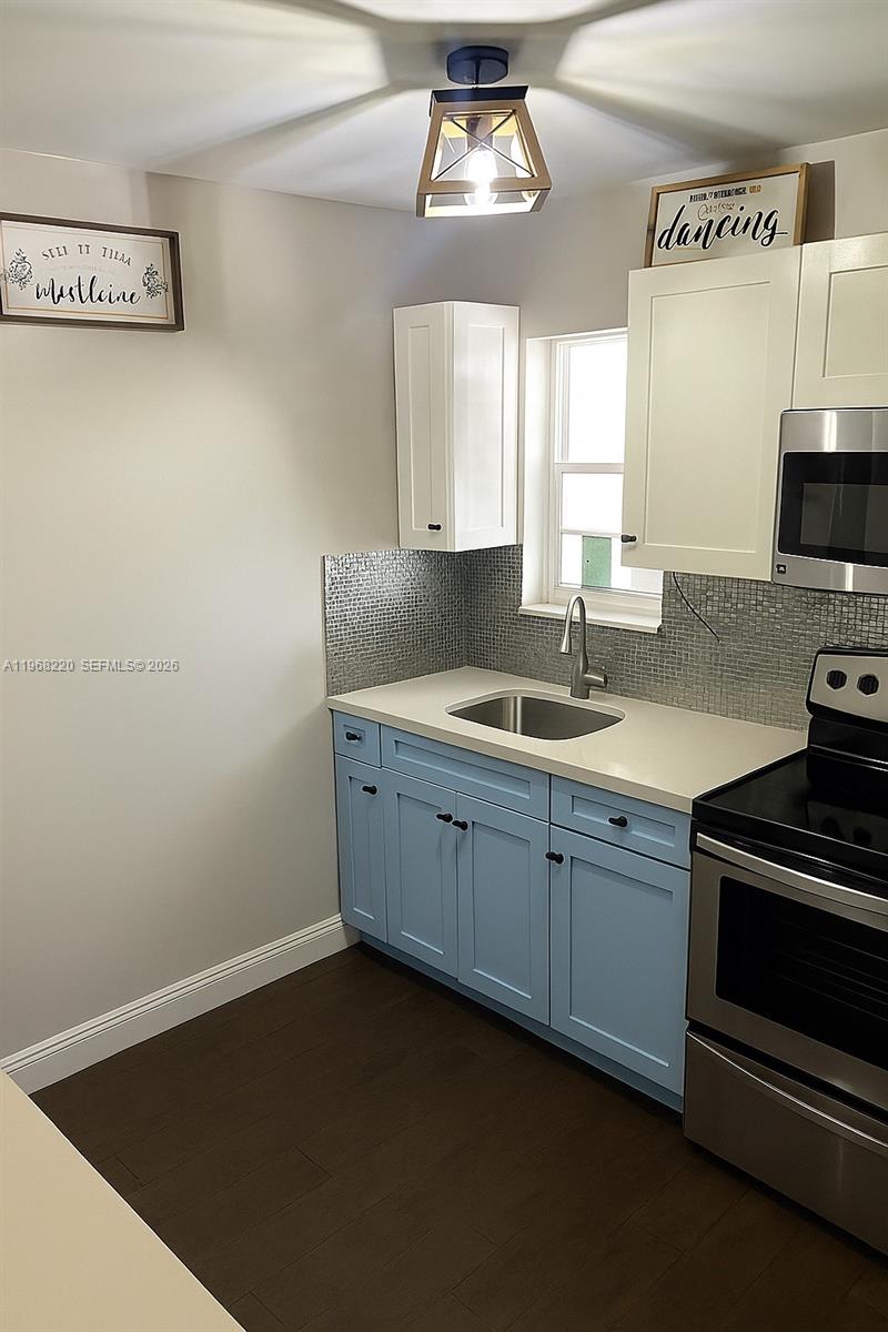 LAS PALMAS CONDO - Residential