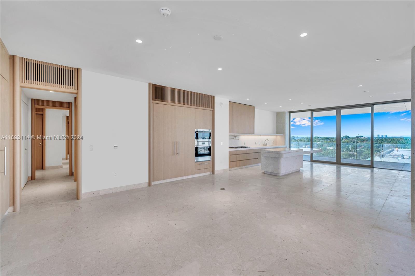 9149 Collins Ave 604