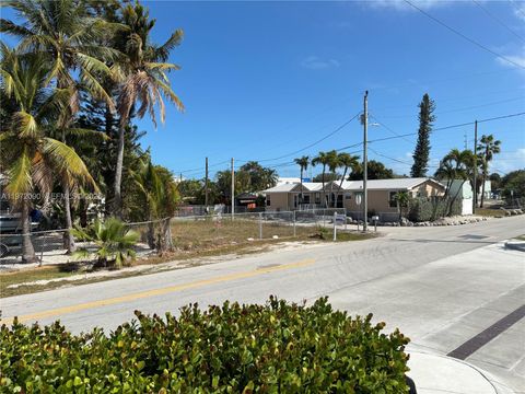 319 Tuskegee Street Marathon FL 33050