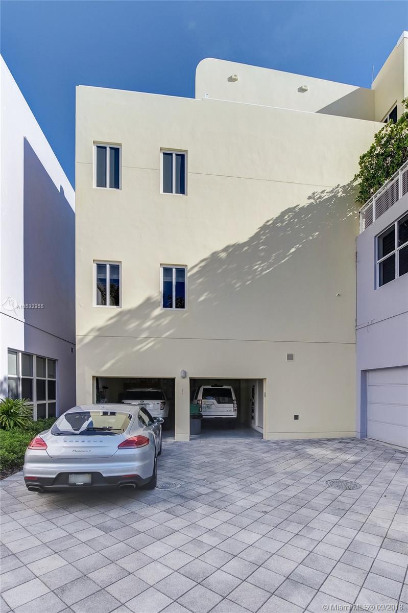 AQUA AT ALLISON ISLAND - Residential