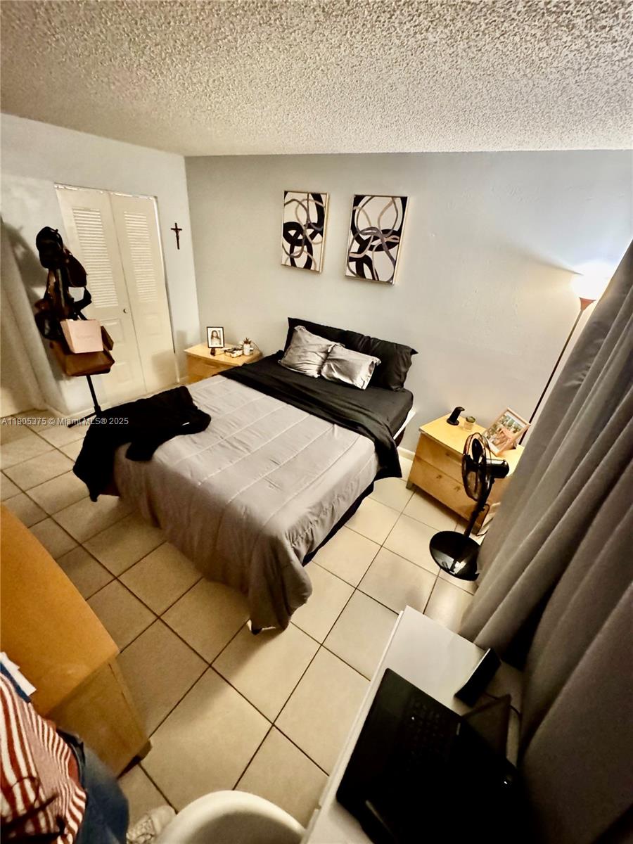 KENDALL LAKE TOWERS CONDO - Residential Lease