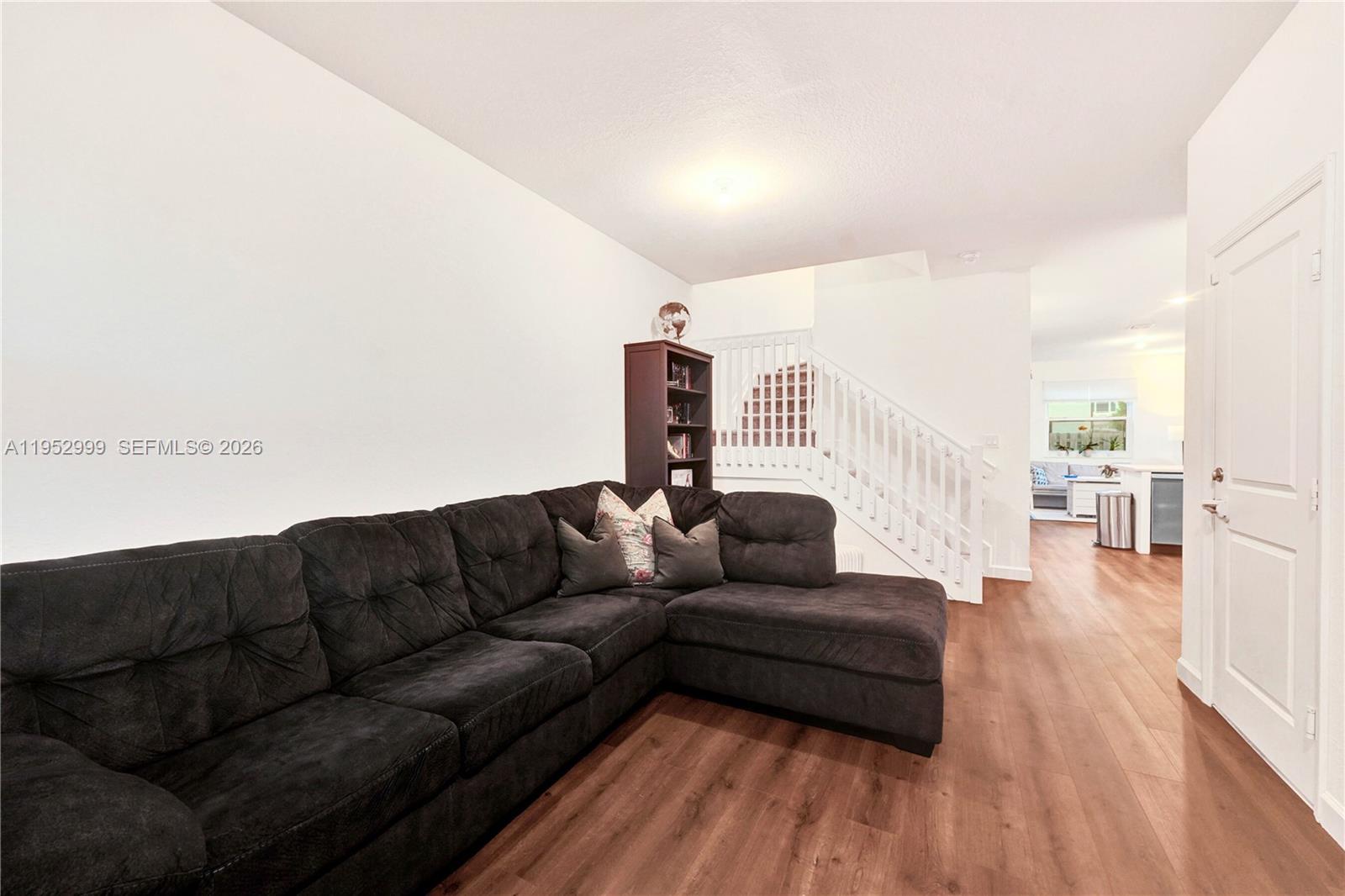 PINE ISLE - Residential