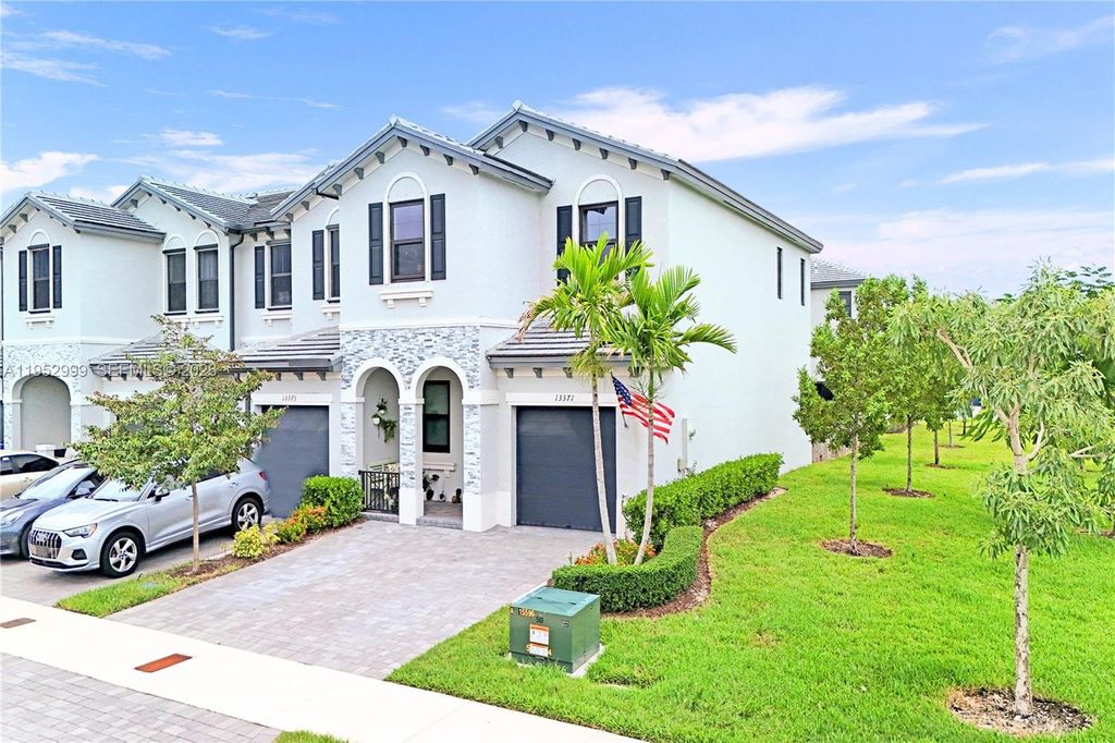 Photo of 13371 SW 287th Ter, Homestead, FL 33033 (MLS # A11952999)