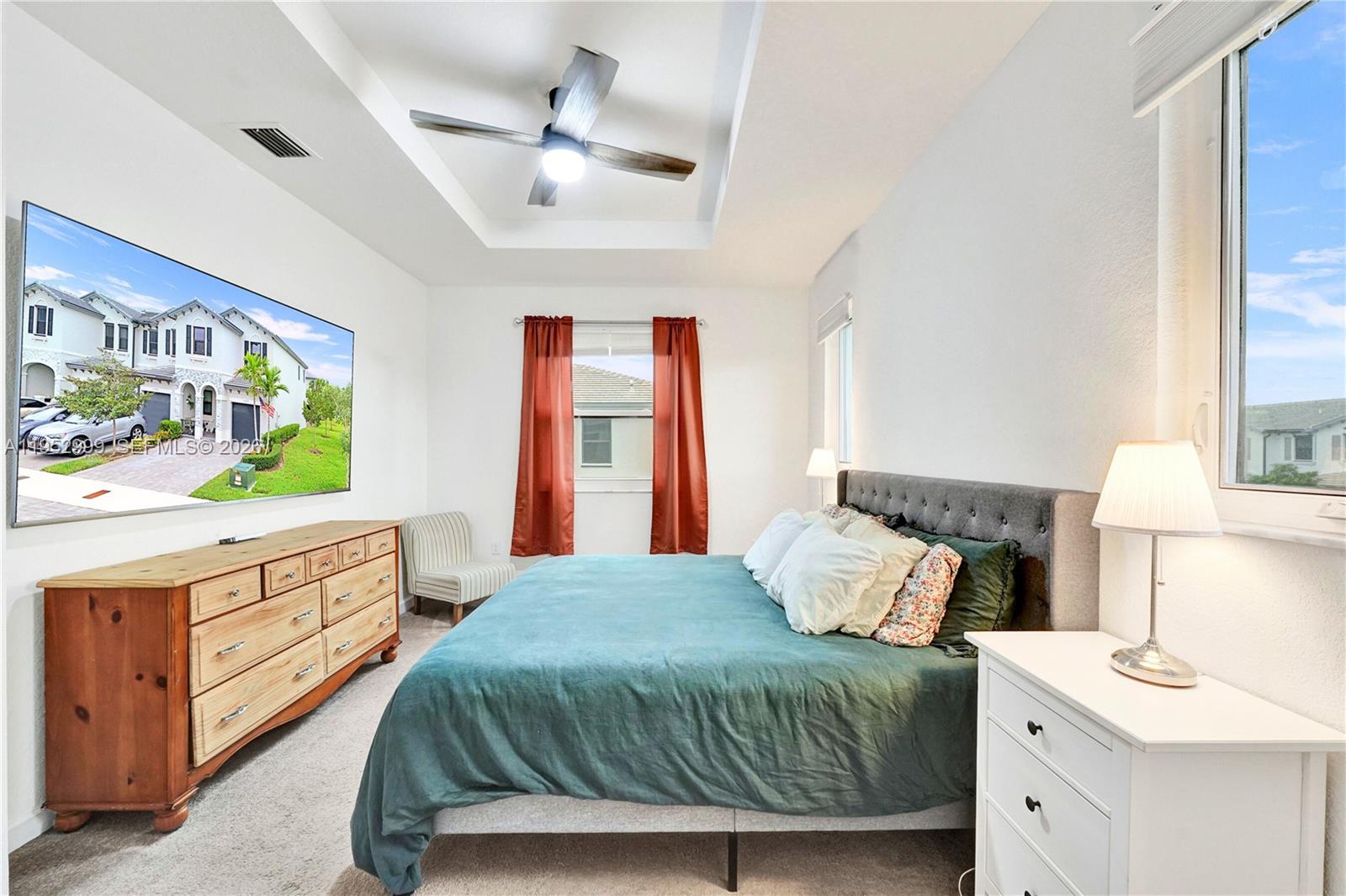 PINE ISLE - Residential