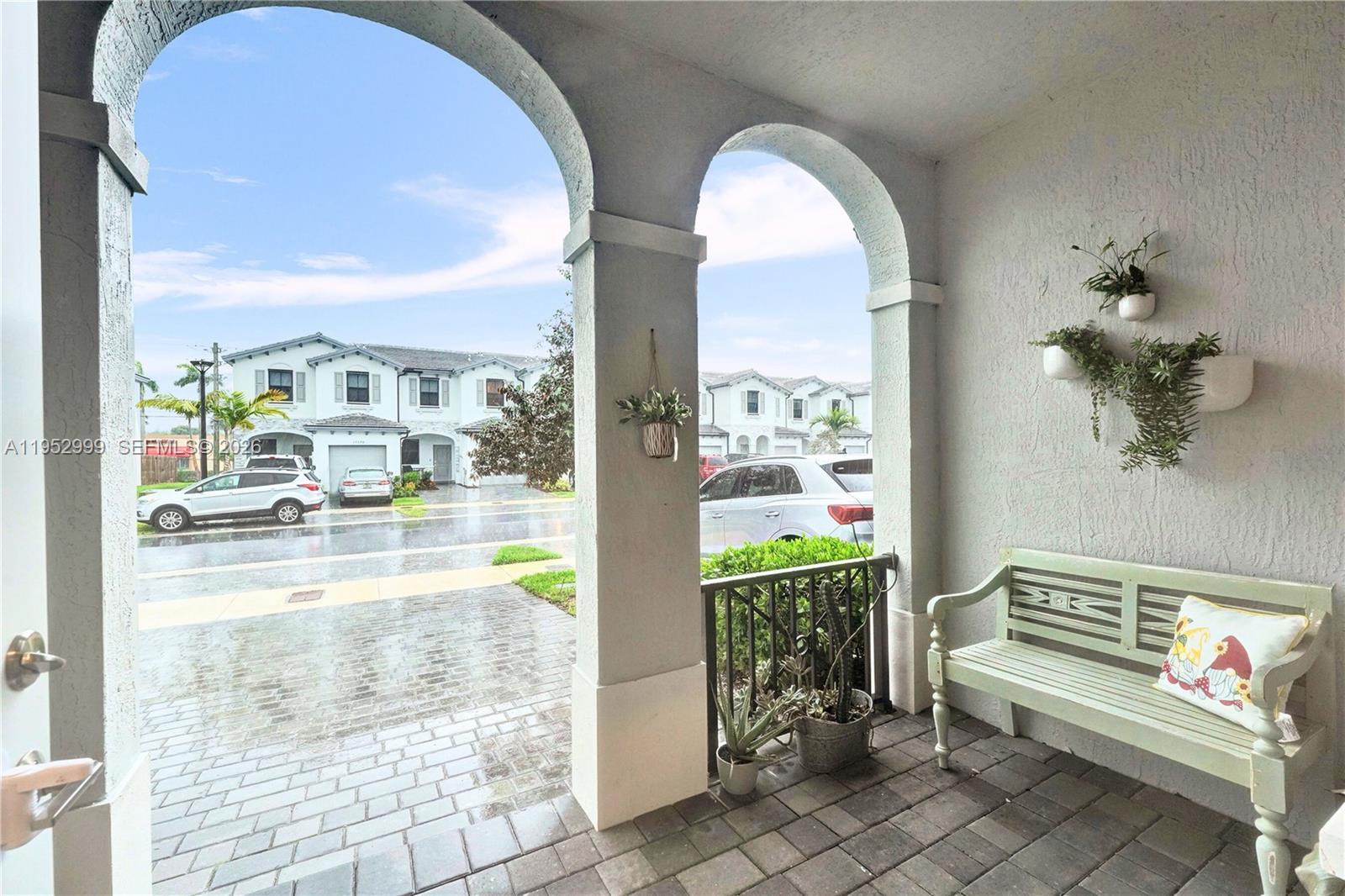 PINE ISLE - Residential