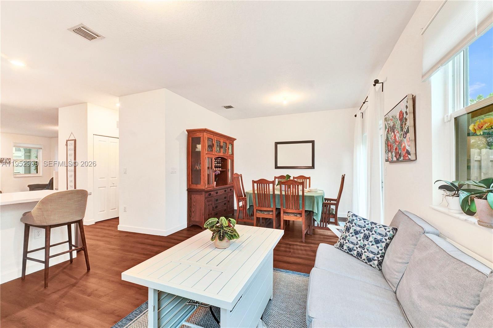 PINE ISLE - Residential