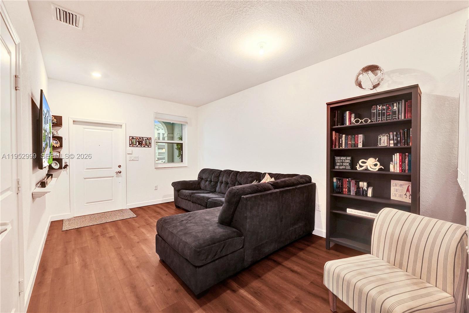 PINE ISLE - Residential