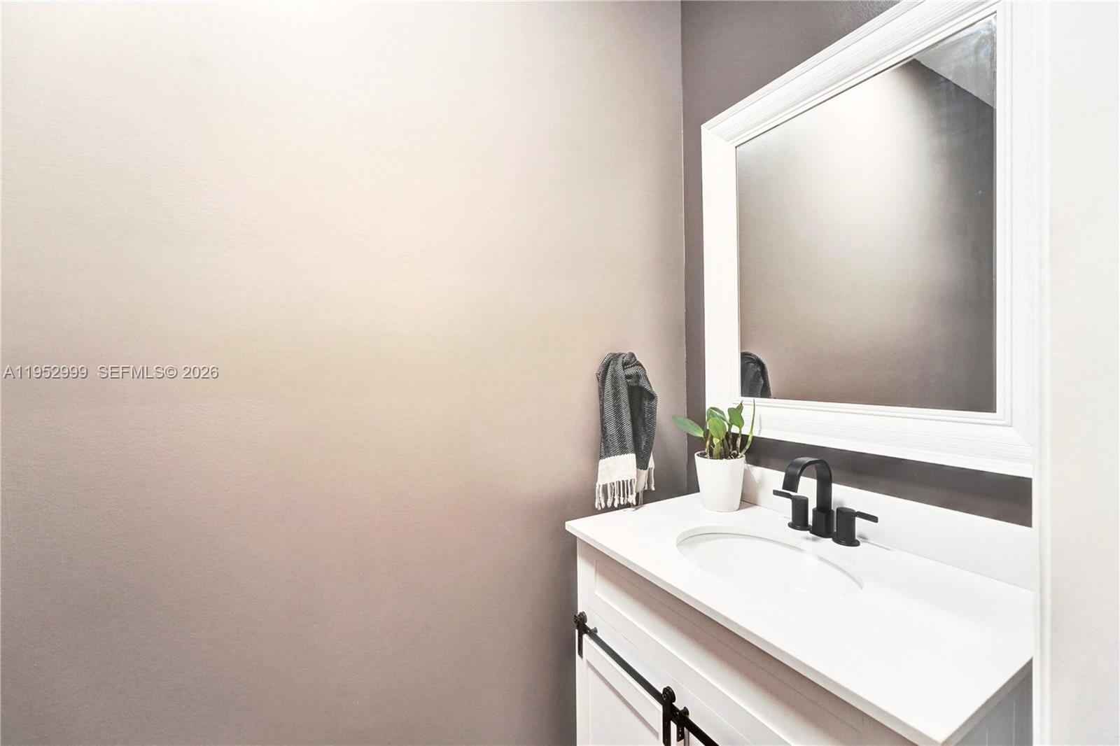 PINE ISLE - Residential