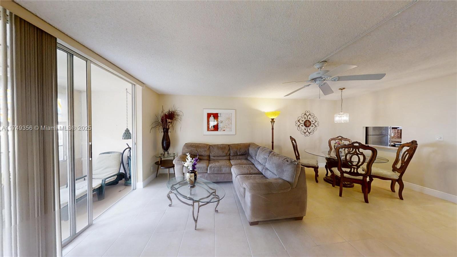 Property for Sale at 2800 W Sunrise Lakes Dr 101, Sunrise, Miami-Dade County, Florida - Bedrooms: 2 
Bathrooms: 2  - $120,000