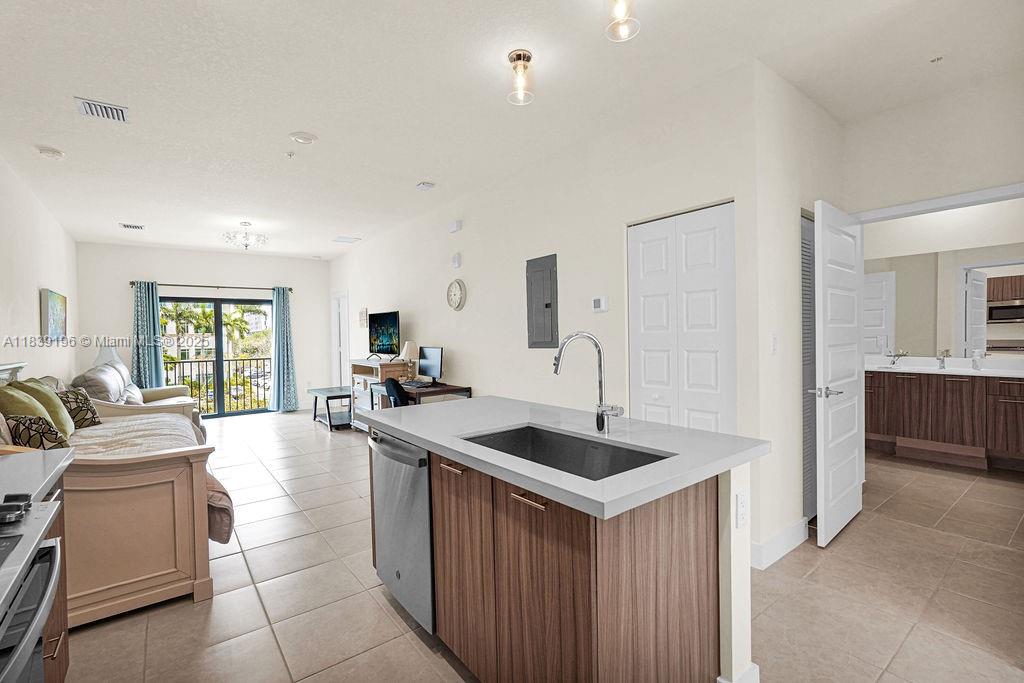 8301 NW 41st St B-303