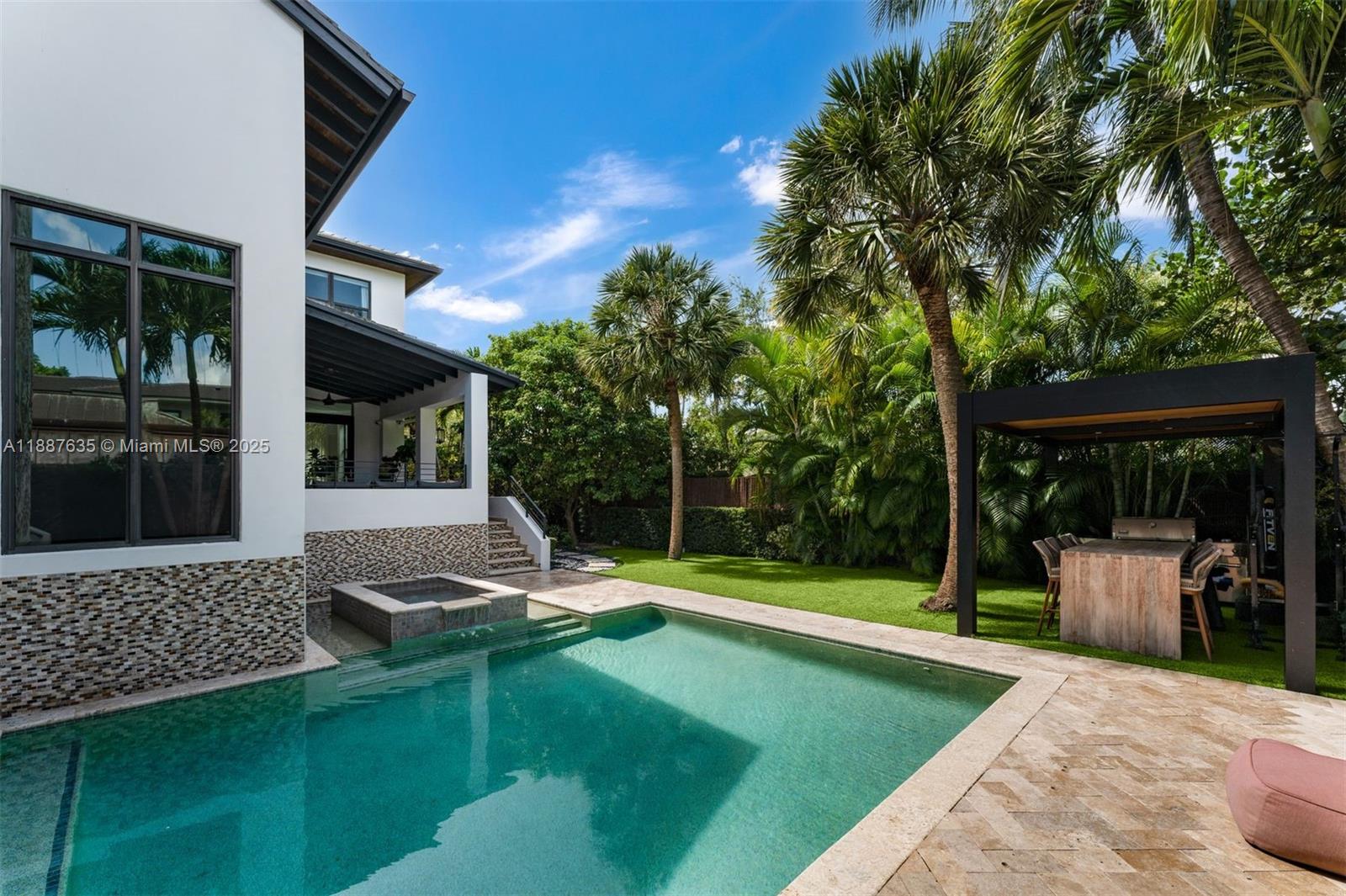 HOLIDAY COLONY - Residential