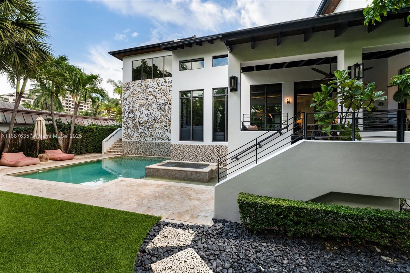 HOLIDAY COLONY - Residential