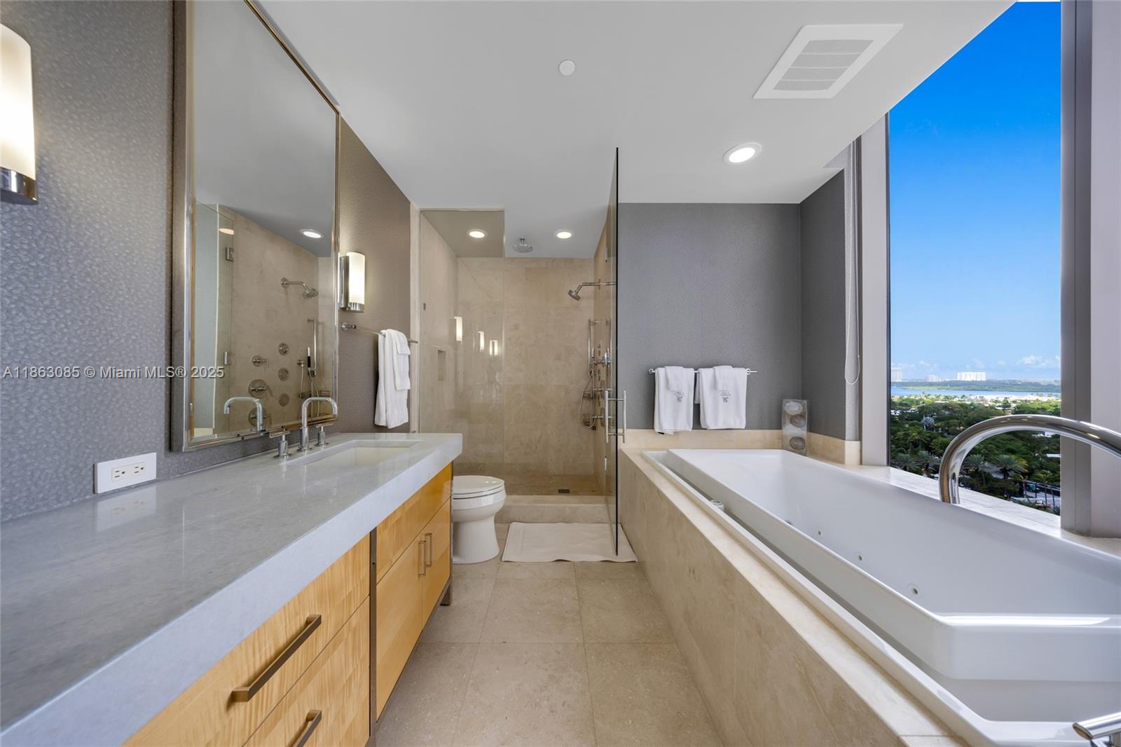 ST REGIS BAL HRBOUR - Residential Lease