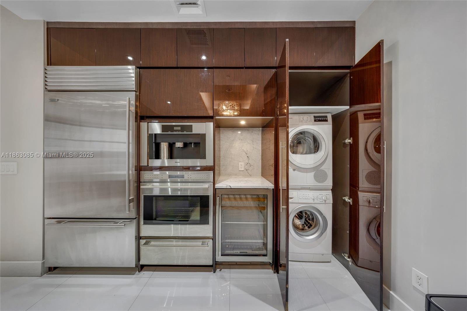 ST REGIS BAL HRBOUR - Residential Lease