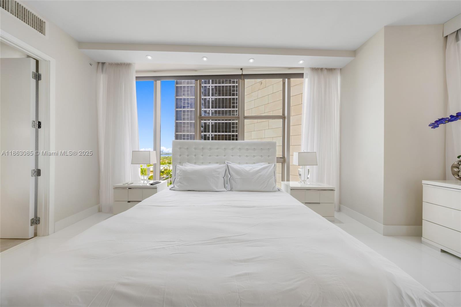 ST REGIS BAL HRBOUR - Residential Lease