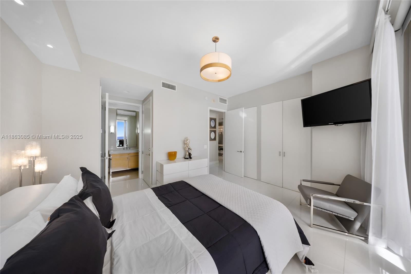 ST REGIS BAL HRBOUR - Residential Lease