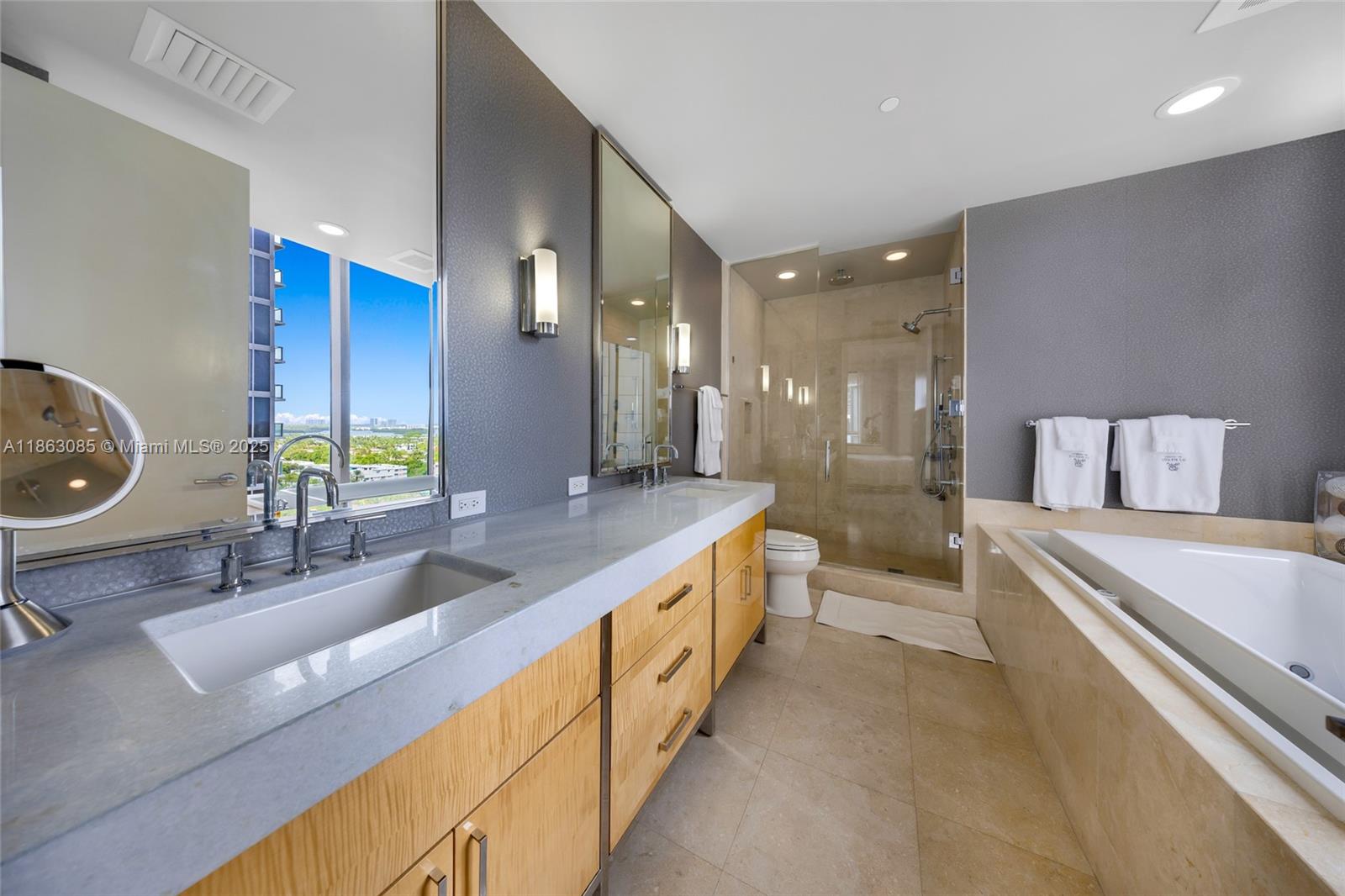 ST REGIS BAL HRBOUR - Residential Lease